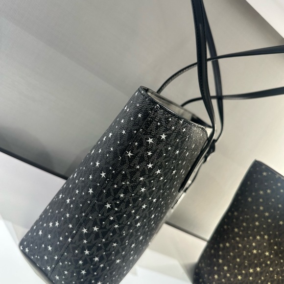 Michael Kors Arden Large Printed Signature Logo Top-Zip Tote Bag - Picture 5 of 6